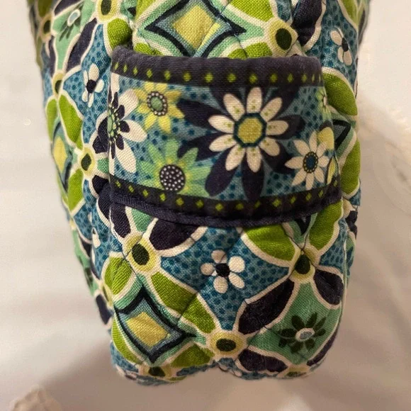 Vera Bradley Green and Blue Quilted Shoulder Bag - Picture 2 of 4